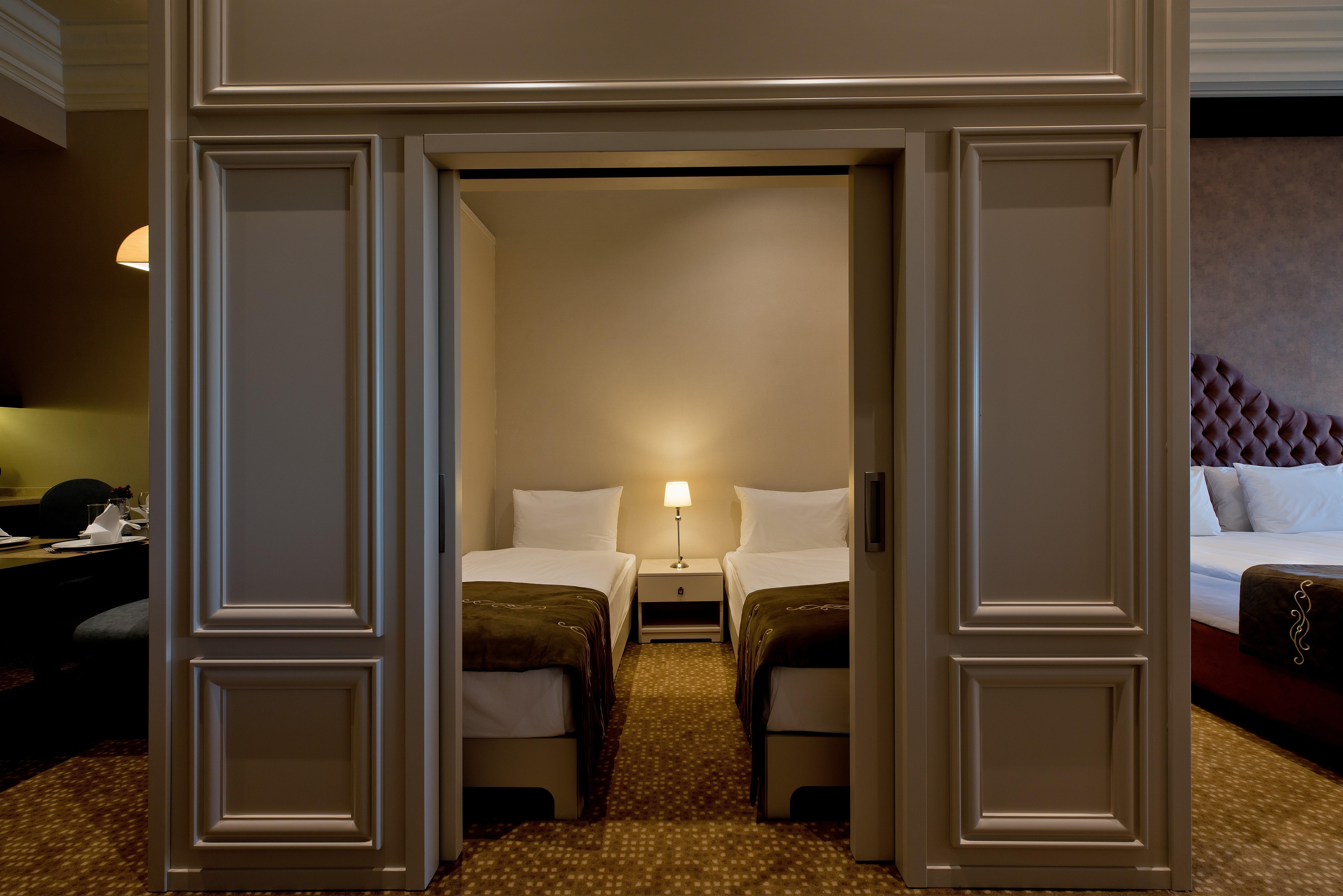 Vialand Palace Hotel Истанбул Екстериор снимка