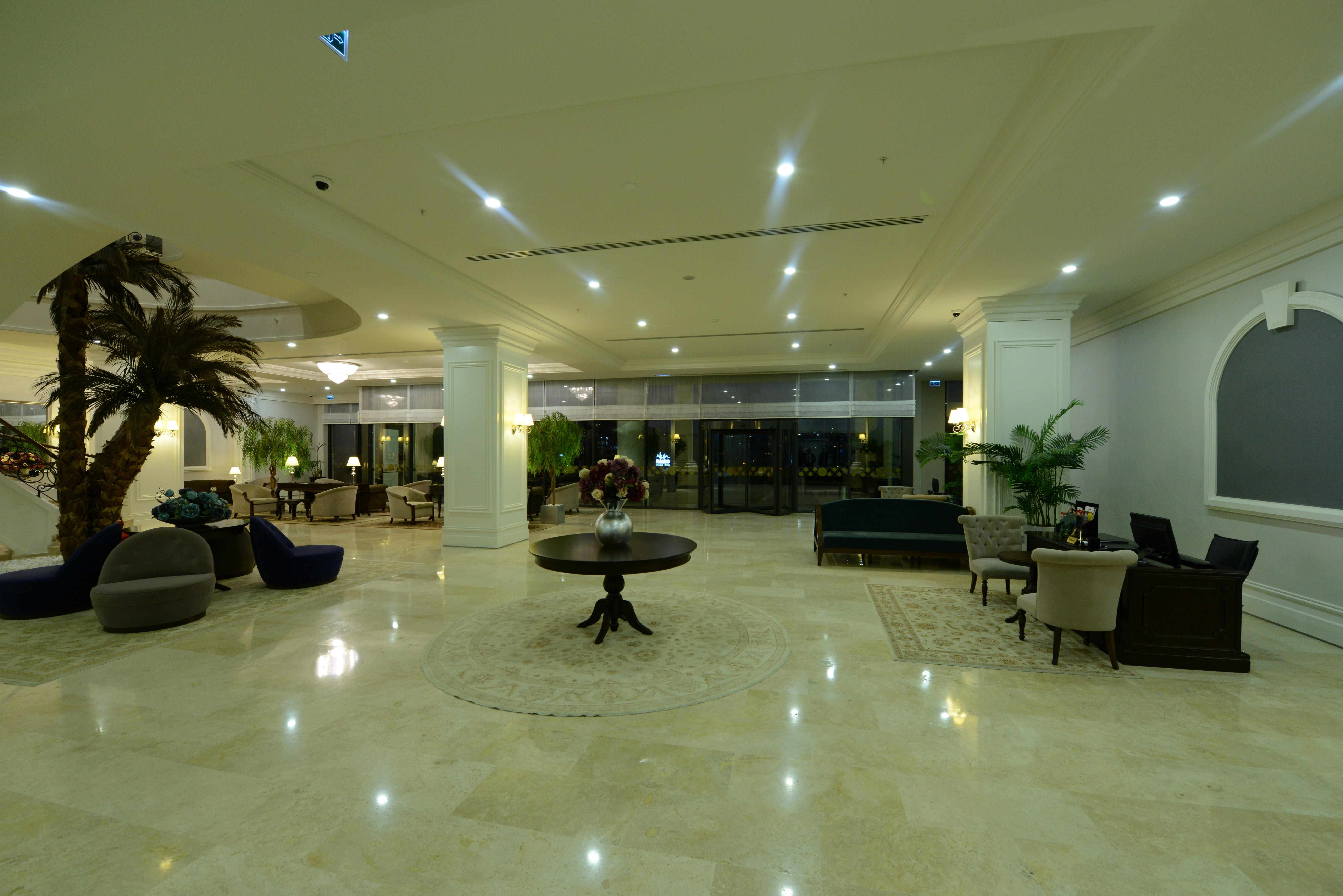 Vialand Palace Hotel Истанбул Екстериор снимка