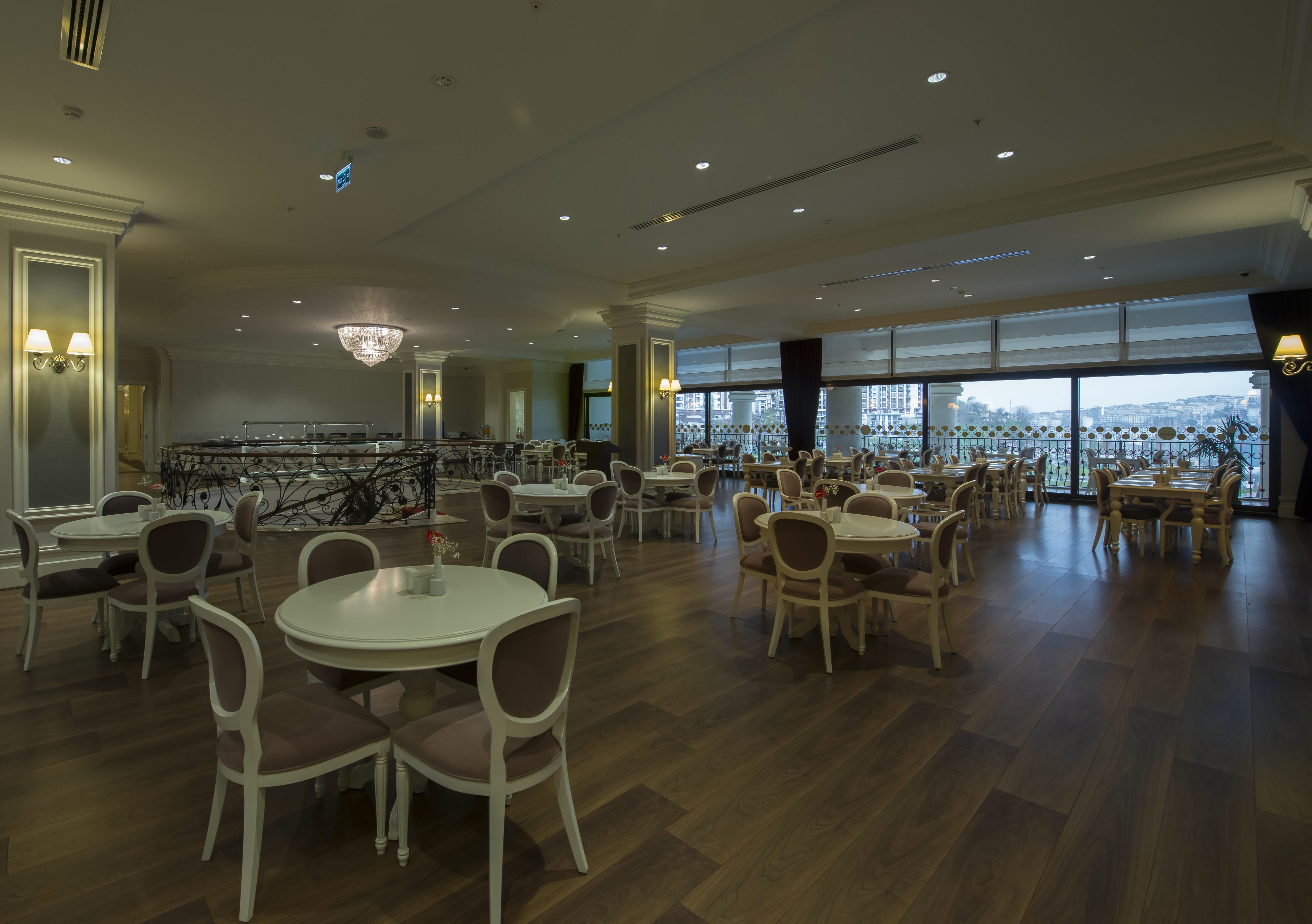 Vialand Palace Hotel Истанбул Екстериор снимка