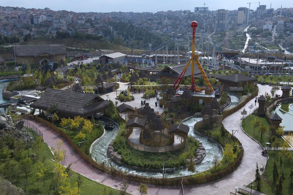 Vialand Palace Hotel Истанбул Екстериор снимка
