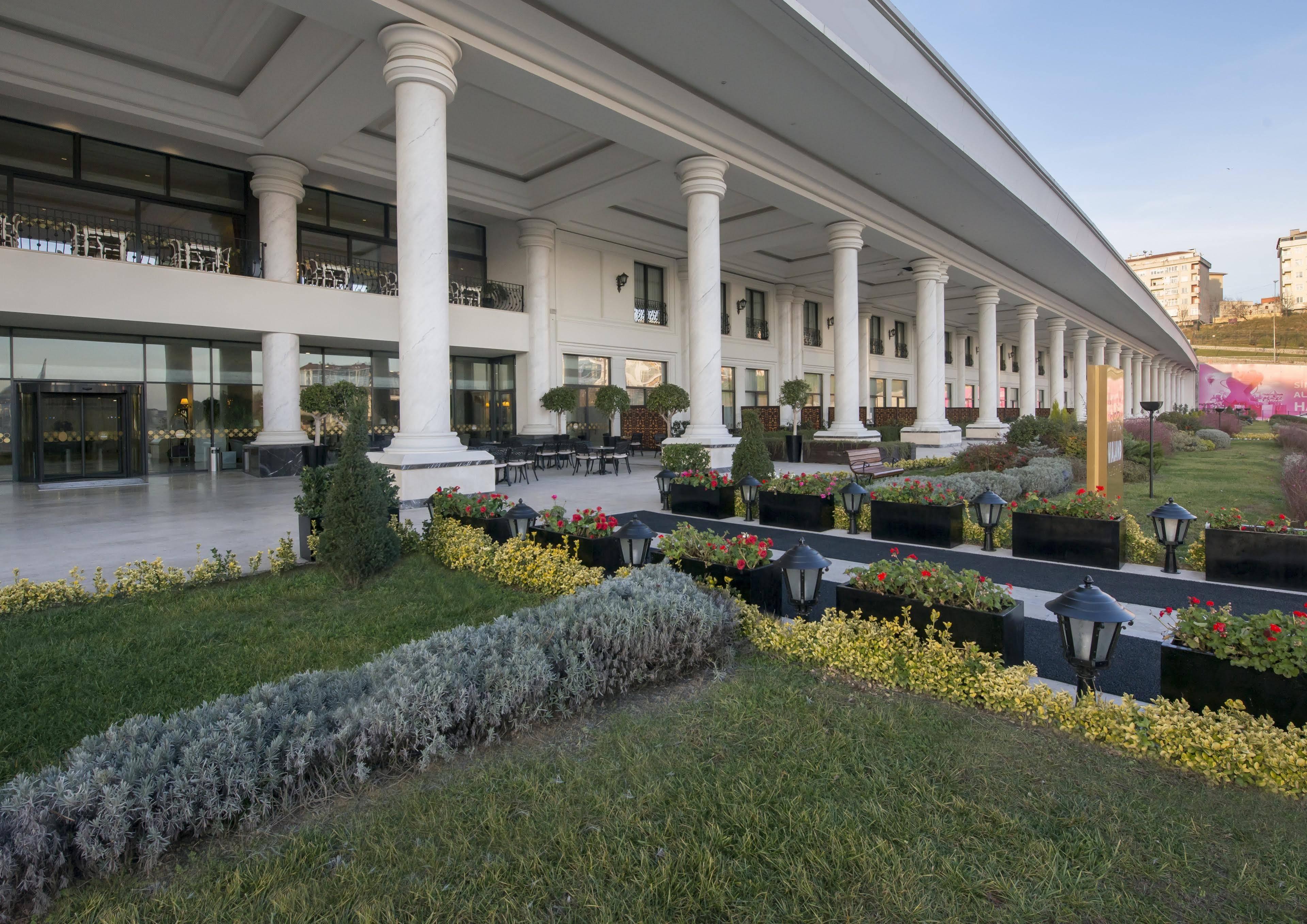 Vialand Palace Hotel Истанбул Екстериор снимка