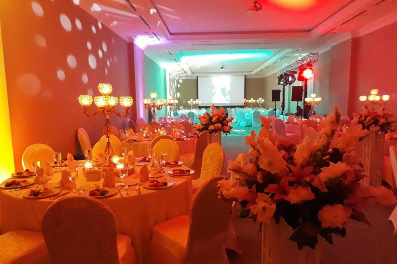 Vialand Palace Hotel Истанбул Екстериор снимка